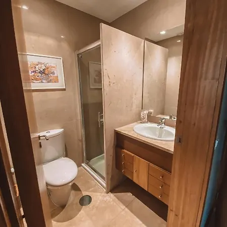 Casa Da Gruta- *